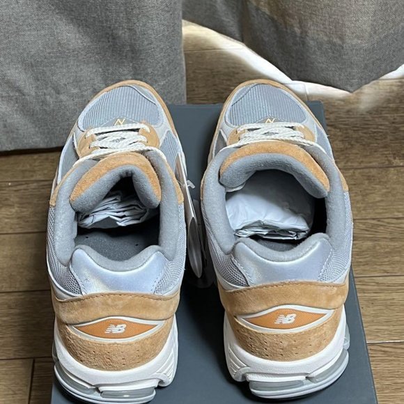 New Balance M2002RhM Core Color Pack Sweet Caramel 2002R Sneaker Men Us10 - Picture 7 of 8